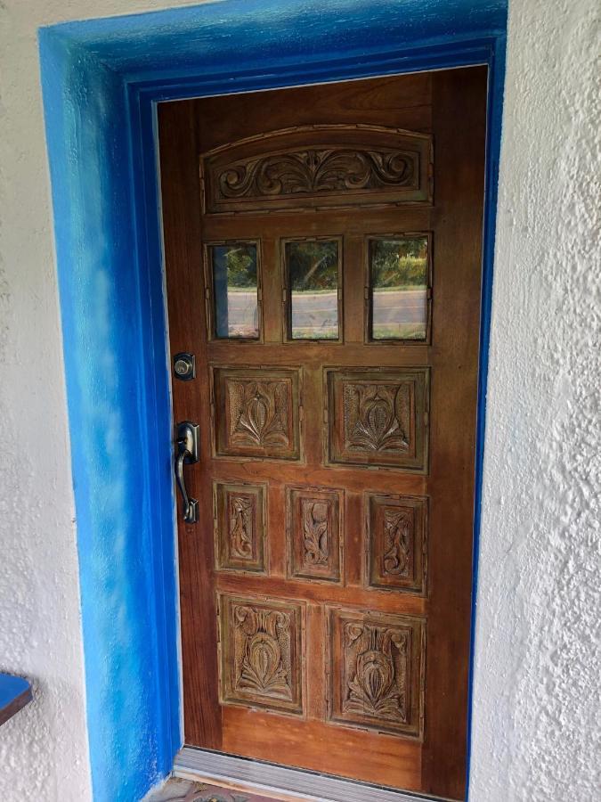 El Viejo Adobe - Across From Sul Ross Campus Bed & Breakfast Alpine Exterior photo